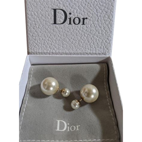 boucle d'oreille double perle dior|DIOR.